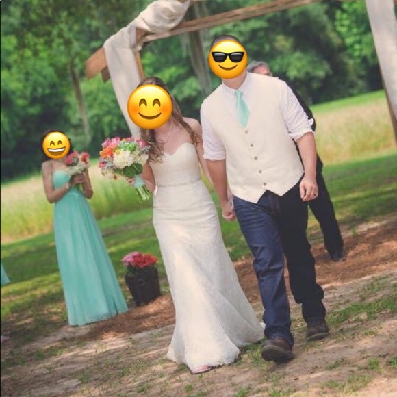 Wedding Dress - Picture 1 of 6